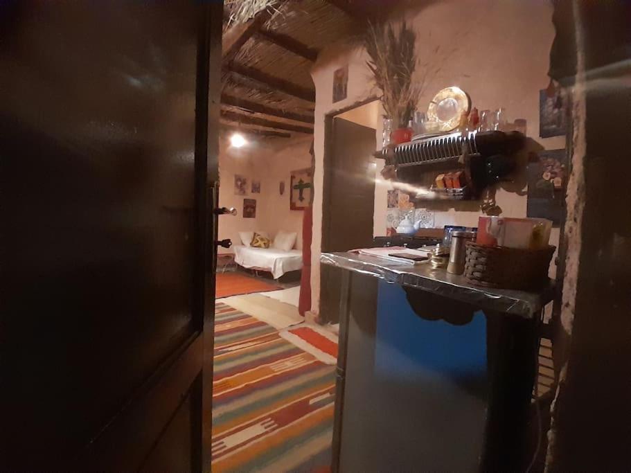 Dahshour Mudhouse Fayoum Desert Road 35km From Giza Pyramids *