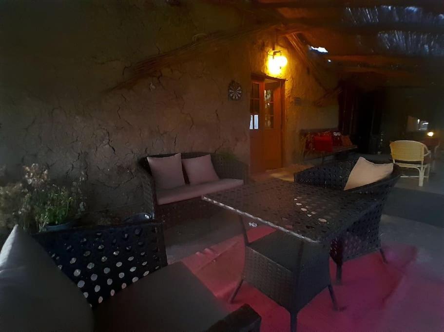 Holiday home Dahshour Mudhouse Fayoum Desert Road 35km From Giza Pyramids *