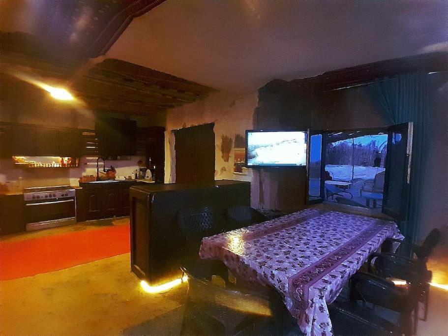 Dahshour Mudhouse Fayoum Desert Road 35km From Giza Pyramids Holiday home