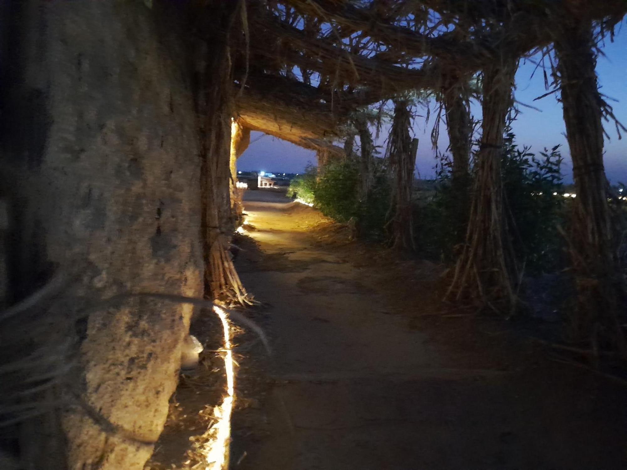 Dahshour Mudhouse Fayoum Desert Road 35km From Giza Pyramids Holiday home