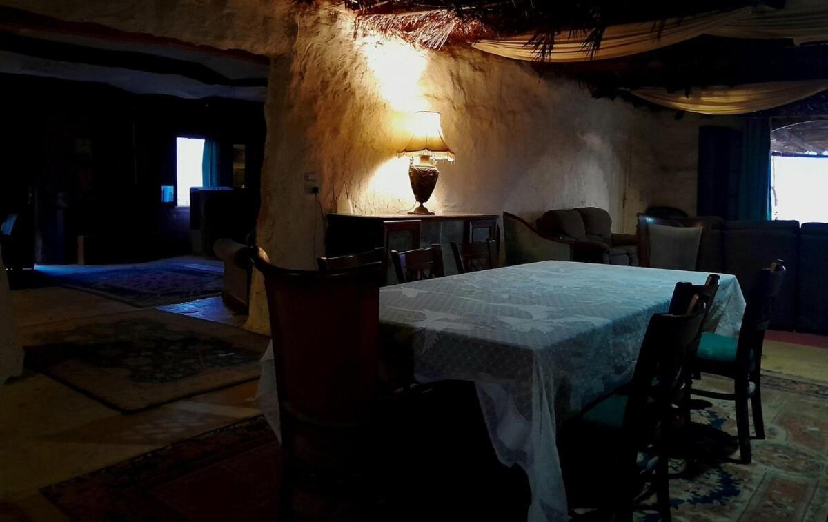 Dahshour Mudhouse Fayoum Desert Road 35km From Giza Pyramids Holiday home