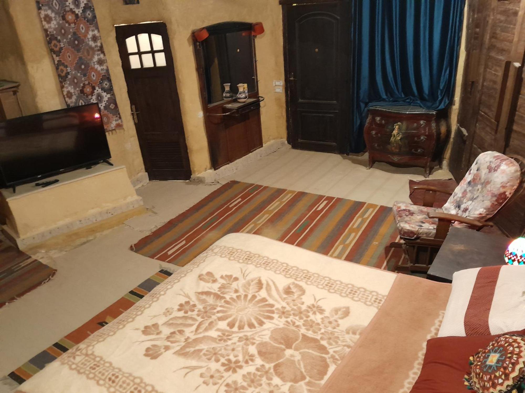 Holiday home Dahshour Mudhouse Fayoum Desert Road 35km From Giza Pyramids