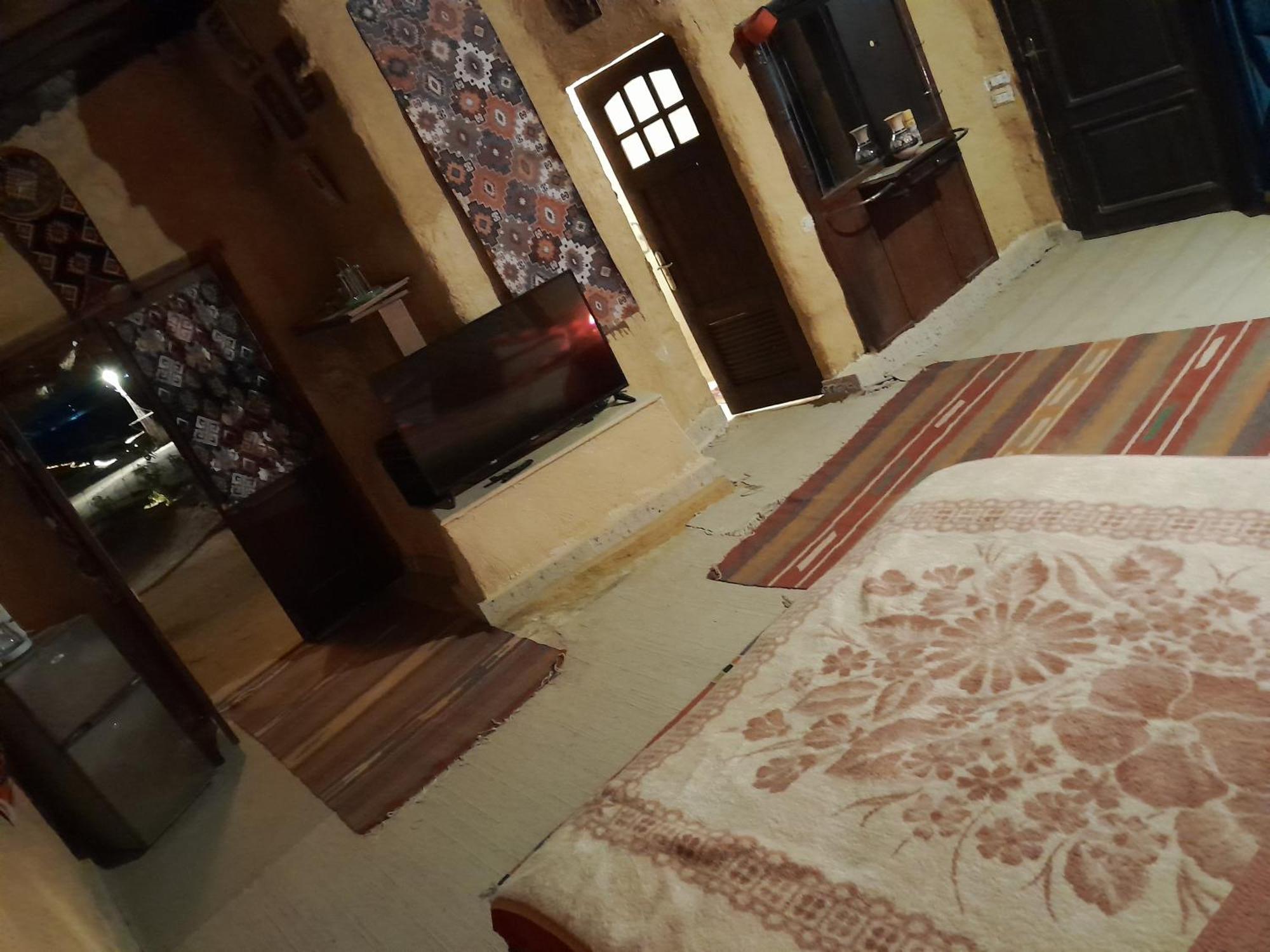 Dahshour Mudhouse Fayoum Desert Road 35km From Giza Pyramids