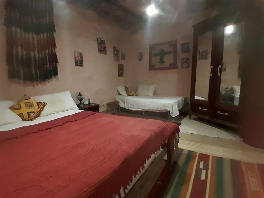 Dahshour Mudhouse Fayoum Desert Road 35km From Giza Pyramids