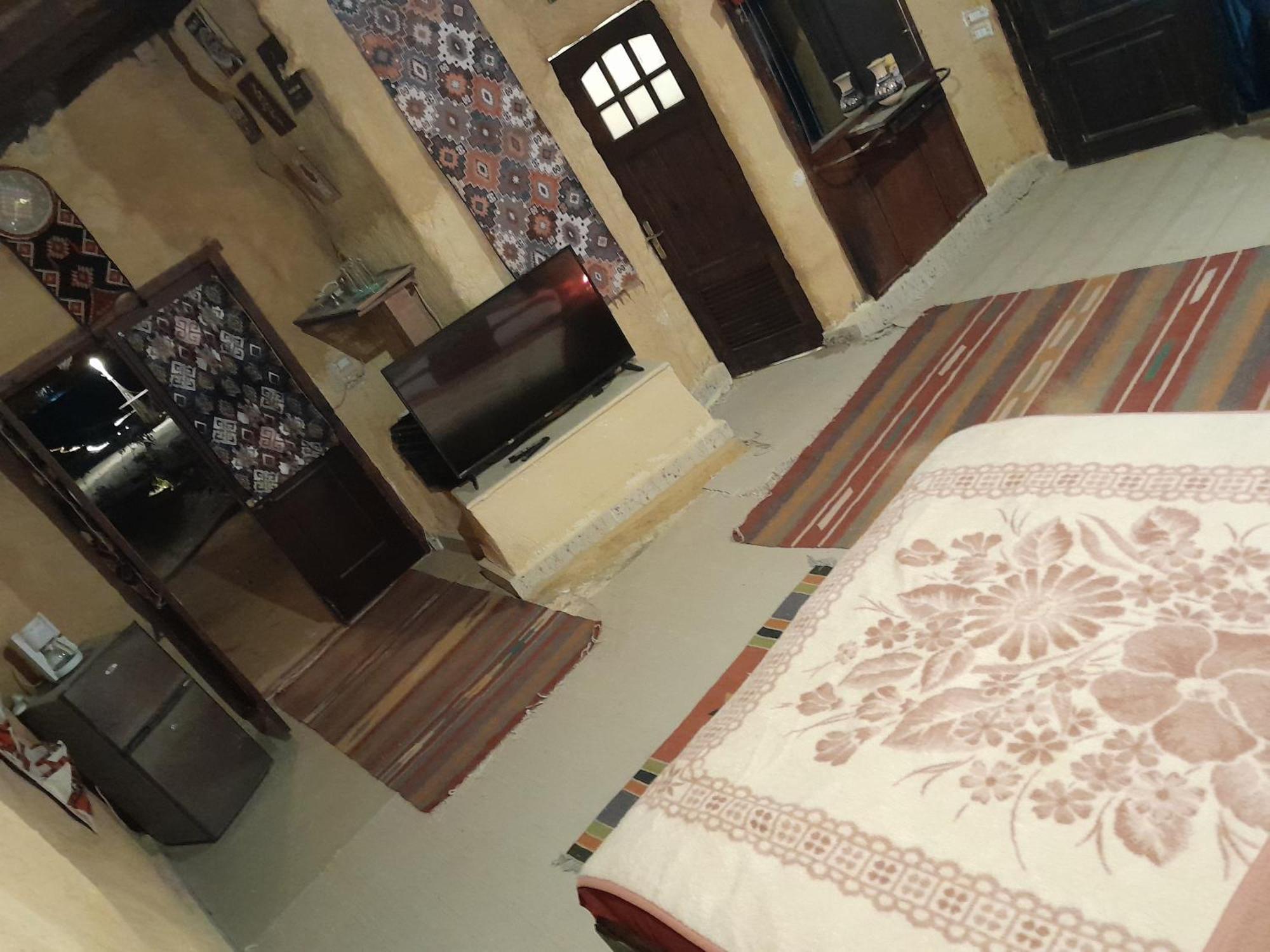 Dahshour Mudhouse Fayoum Desert Road 35km From Giza Pyramids *